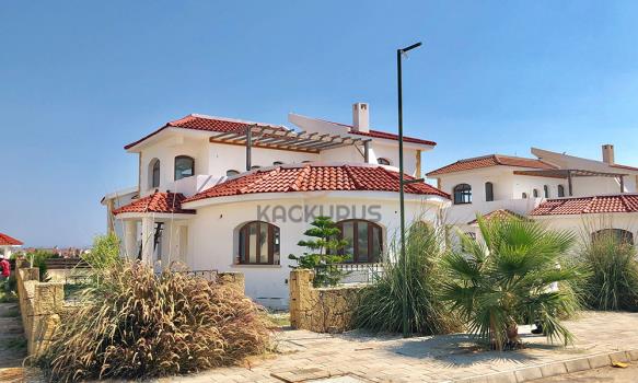 3+1 Villa For Sale | High Rental Yield Investment Opportunity - İskele Bahçeler